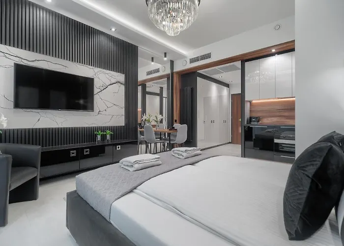 Margi Tokyo Lux Balcony Pool Sauna シュチェチン