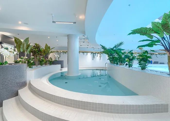 Margi Tokyo Lux Balcony Pool Sauna シュチェチン